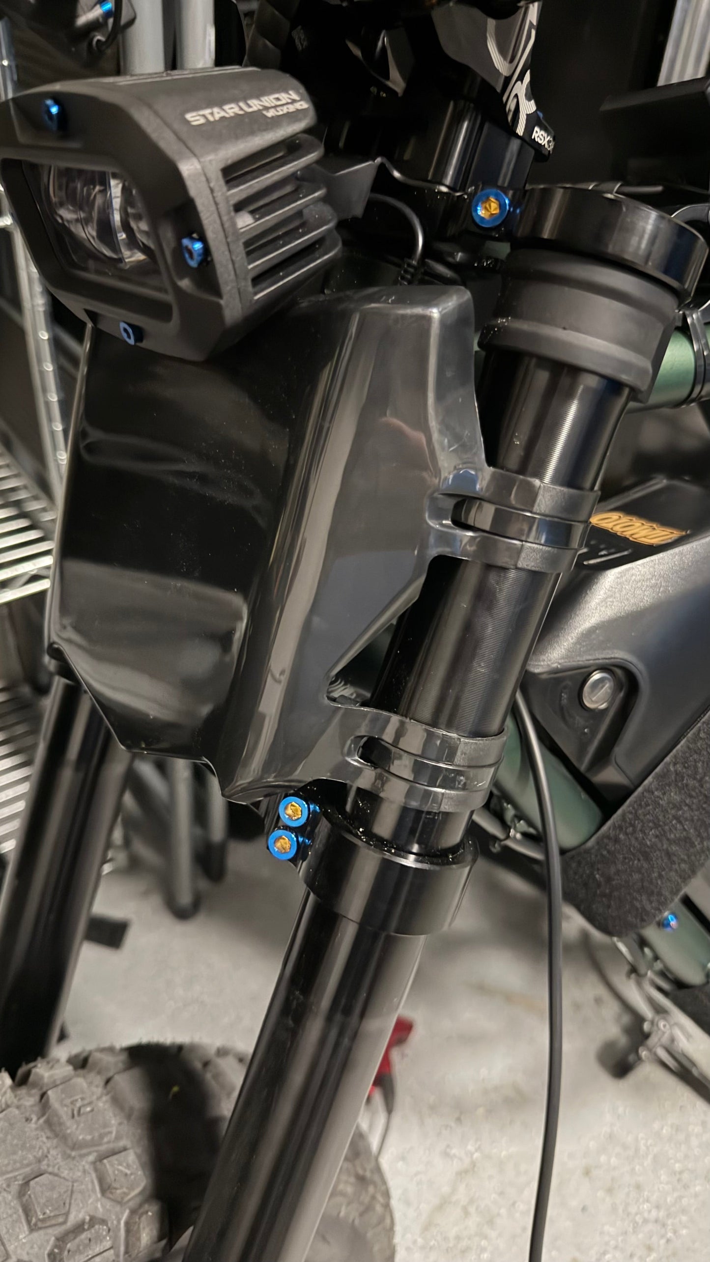 Ghostcat titanium bolt kit